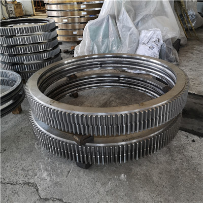 RKS.121390101002 Crossed roller slewing bearings(695*477*77mm) with external gear teeth for Textile machine