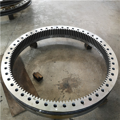 16347001 External Gear Slewing Ring Bearings (100.667*84*6.5inch) for Wind turbines