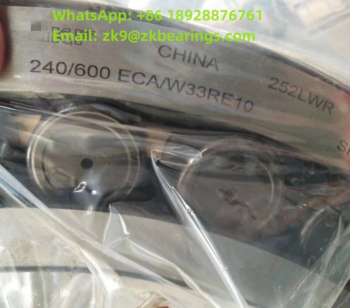 240/600 ECA/W33 Spherical Roller Bearing 600x870x272 mm