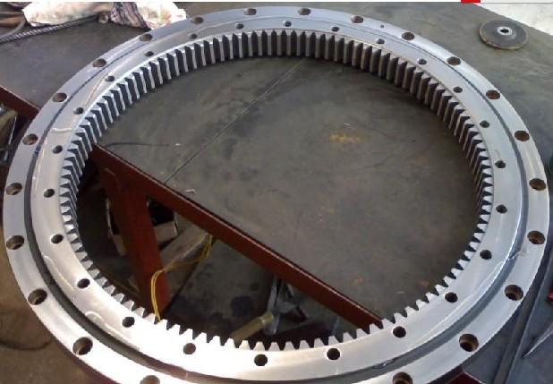 192.20.1600.990.41.1502 Three-row roller slewing ring