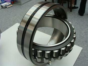 24196 CA/W33 Spherical roller bearing