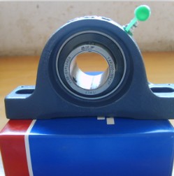 UCFU218 Pillow Block bearing with bearing block