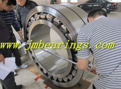 23052 CC/W33 spherical roller bearing 260x400x104mm